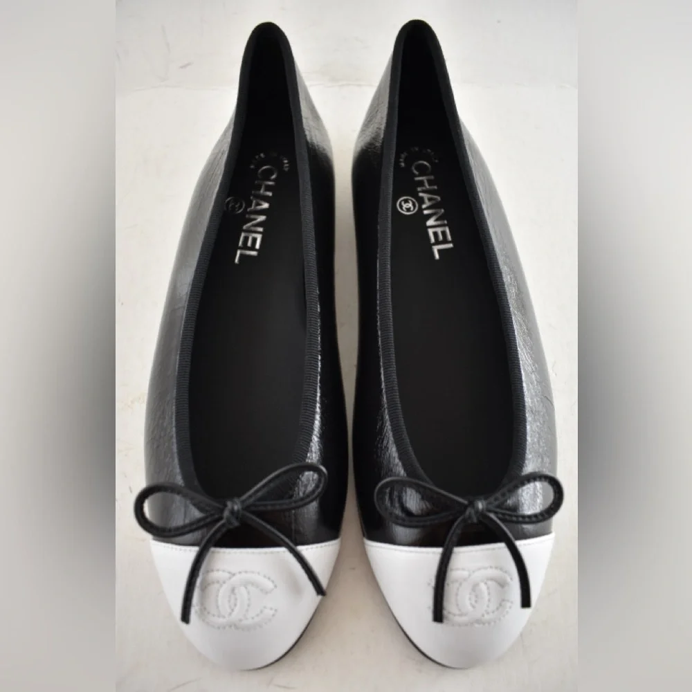 Chanel 26S Black White Crumpled Shiny Lambskin CC Bow Ballet Ballerina Flat 39 - Picture 12 of 16